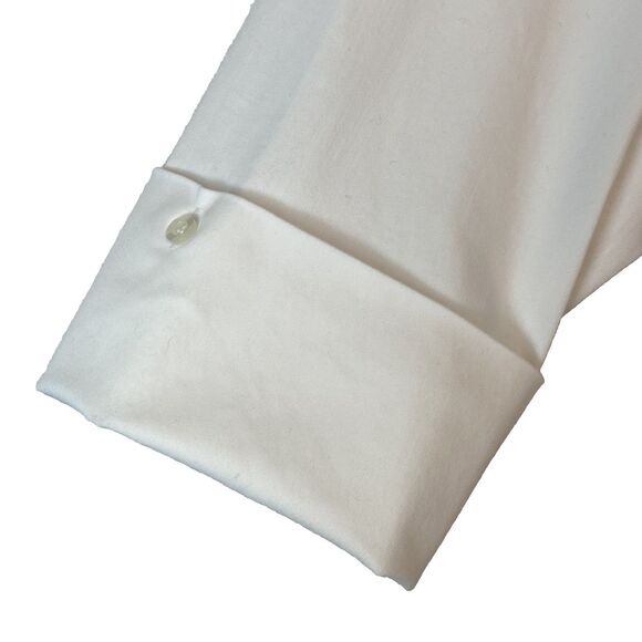 Chicos Non-Iron Top Womens Sz 4 (20) White Button Up Pockets Cuffed Classic - Picture 3 of 7